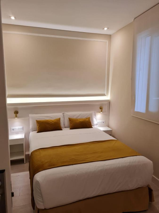 Ch Velarde Hotel Madrid Eksteriør billede