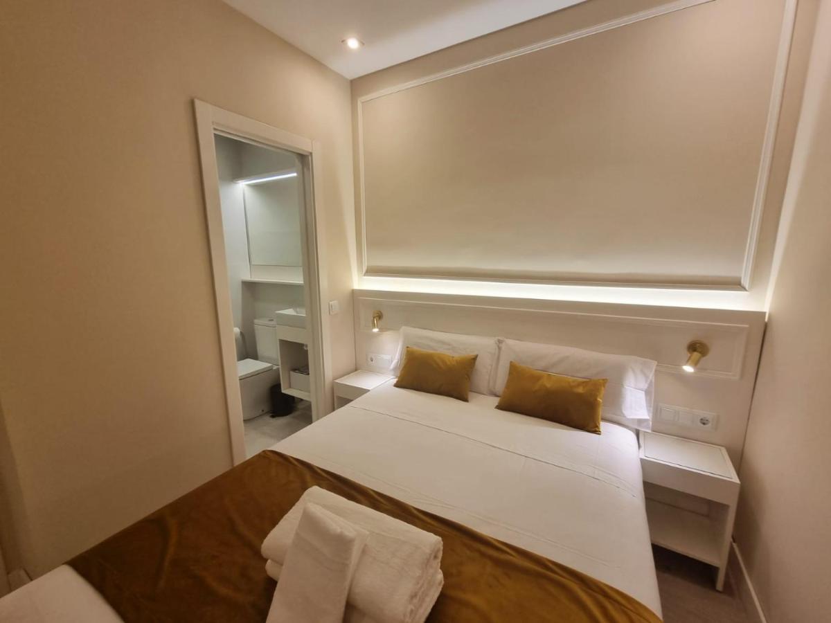 Ch Velarde Hotel Madrid Eksteriør billede